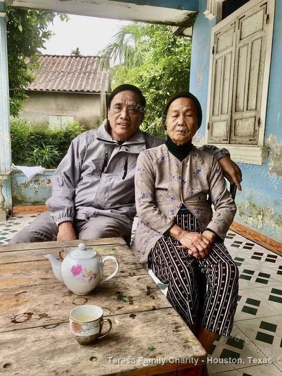 Hình ảnh phát gạo tại Vietnam 5