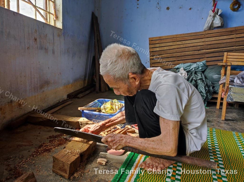 Hình ảnh phát gạo tại Vietnam 12