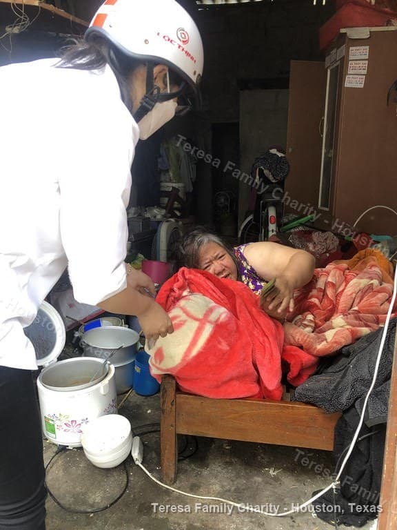 Hình ảnh phát gạo tại Vietnam 18