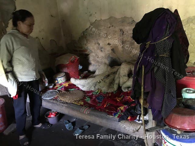 Hình ảnh phát gạo tại Vietnam 24