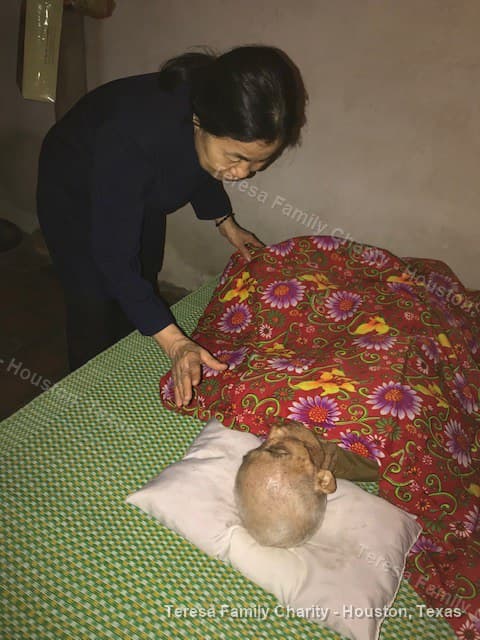 Hình ảnh phát gạo tại Vietnam 39